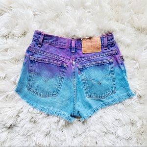 Levi’s • Vintage Cropped Dyed Shorts